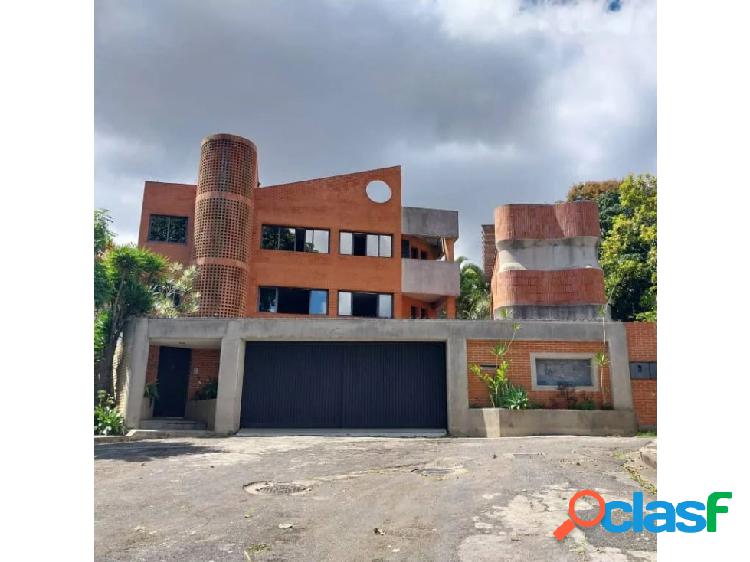 Lomas de Bello Monte Vende Espectacular Casa de 3 pisos