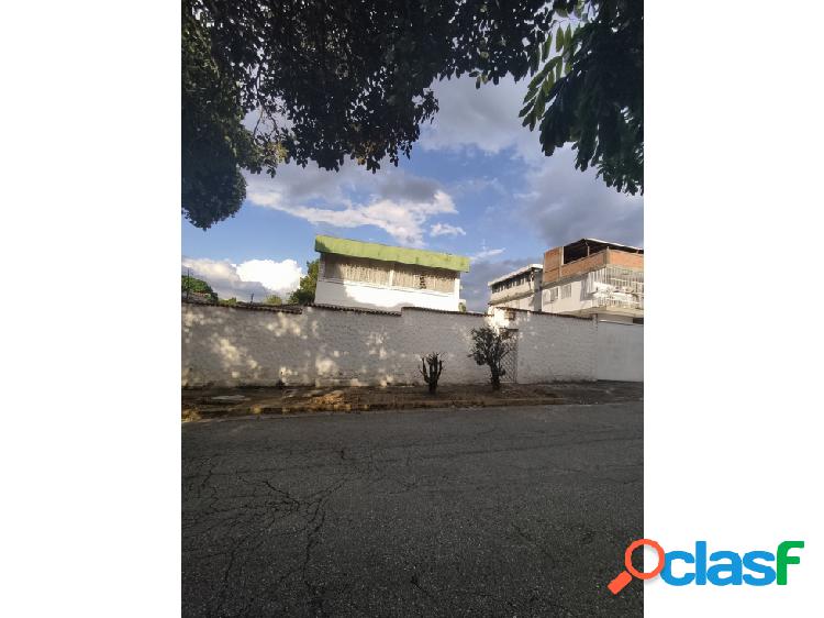 MACARACUAY Vendo Casa 240m2 840m2 terreno (Precio Raya)