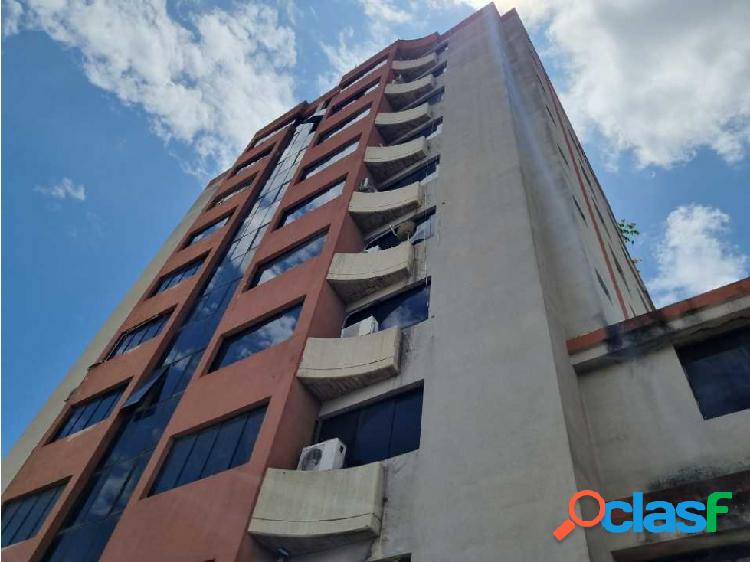 OFICINA EN VENTA ZONA REPUESTERA COMERCIAL