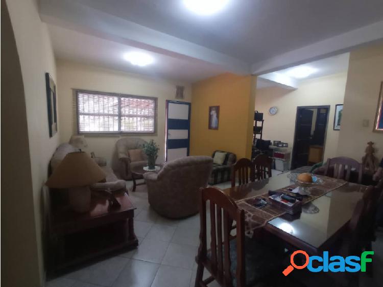 OPORTUNIDAD VENTA DE 2 CASAS EN LA LOPERA, SAN DIEGO