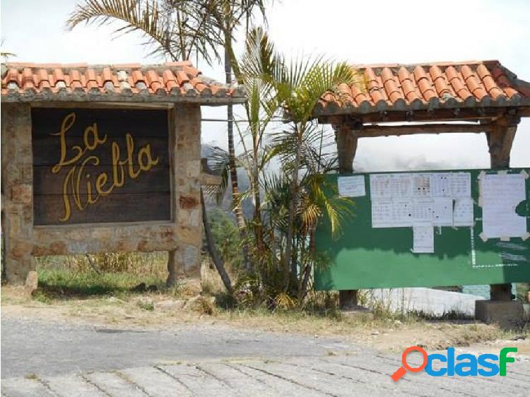 Oferta espacioso terreno en venta en la Niebla el Junquito