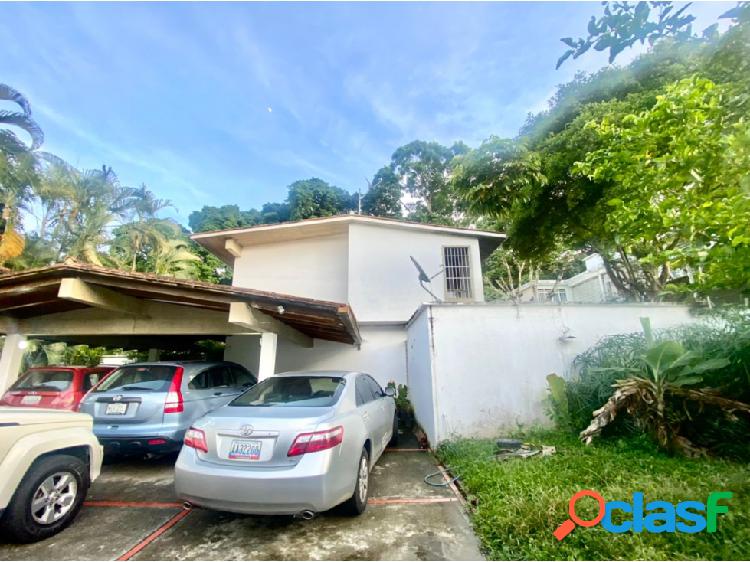 Prados del Este. Casa en Venta, 1000m2 T/ 7H/5B/9P