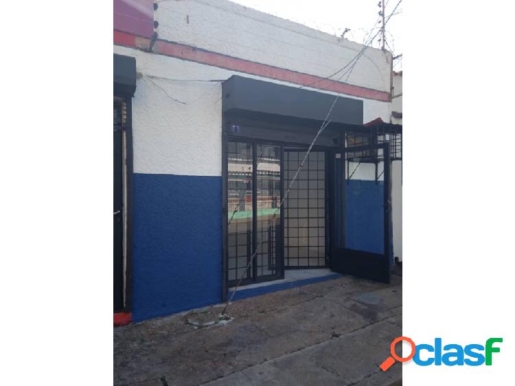 SE ALQUILA LOCAL ENTRE CALLE PAEZ Y AV BOLIVAR,