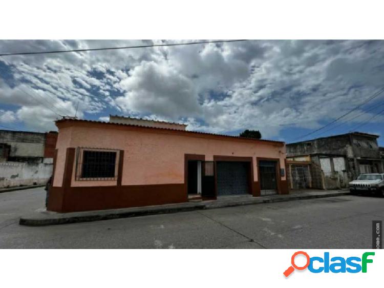 SE VENDE 3 LOCALES COMERCIALES, CENTRO DE PUERTO CABELLO