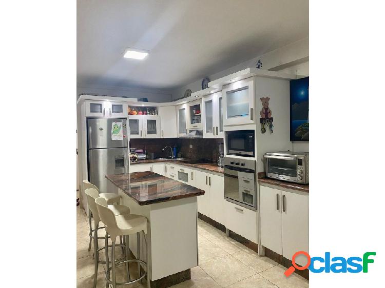 SE VENDE APARTAMENTO EN LECHERIA VE02-1426LC-ICAR