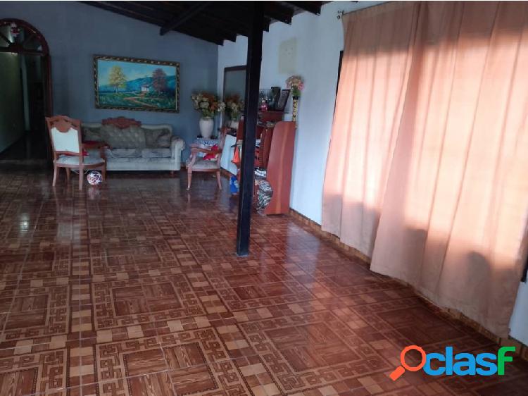 SE VENDE APARTAMENTO EN VÍA PRINCIPAL EL MUCO