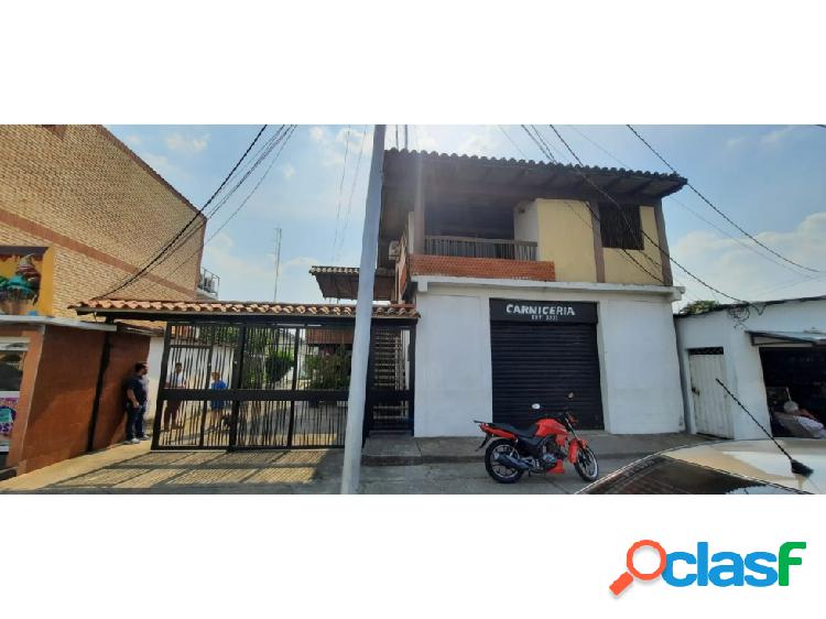 SE VENDE CASA CON APARTAMENTO Y LOCAL COMERCIAL AVENIDA UNDA