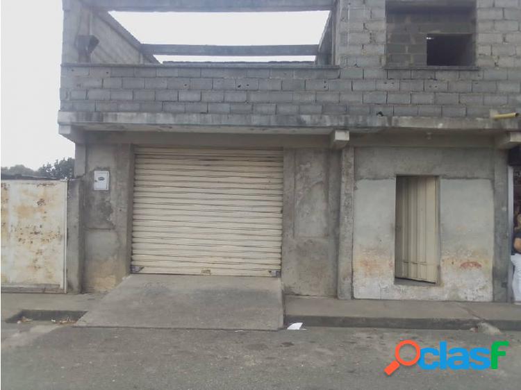 SE VENDE CASA CON LOCALES COMERCIALES OSPINO PORTUGUESA