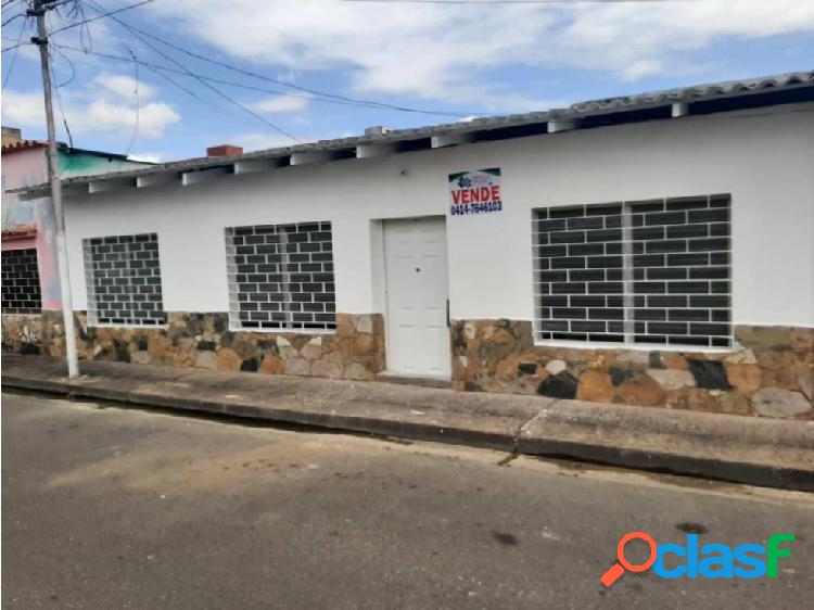 SE VENDE CASA EN CENTRO, SECTOR CAMPO OBRERO