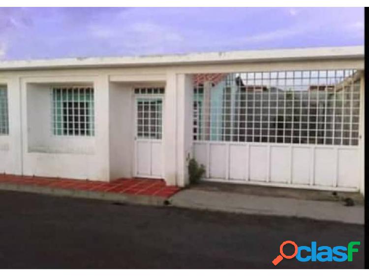 SE VENDE CASA EN CUMANA VE02-006ES-MYAFAR