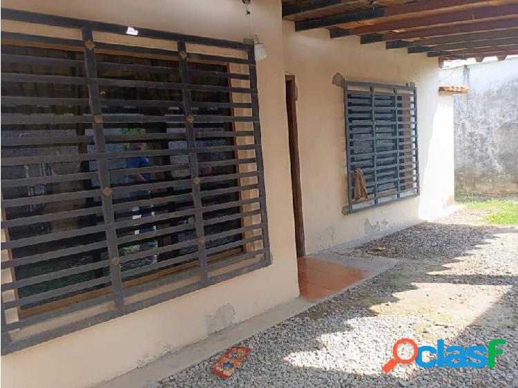 SE VENDE CASA EN EL BARRIO MATADERO GUANARITO VE-08