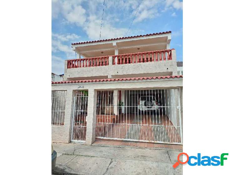 SE VENDE CASA EN LA ESMERALDA SAN DIEGO