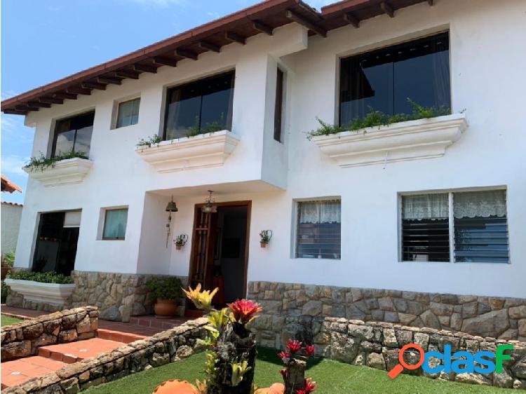 SE VENDE CASA EN LOMAS DE LA LAGUNITA