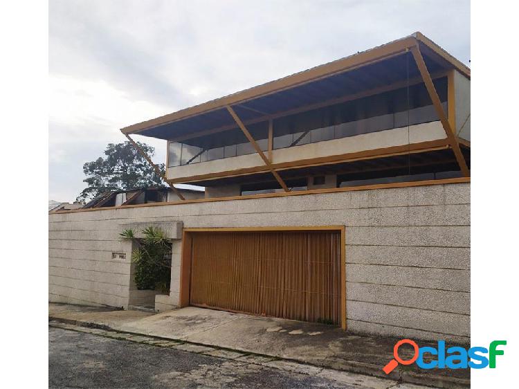 SE VENDE CASA EN LOS NARANJOS 400 m2