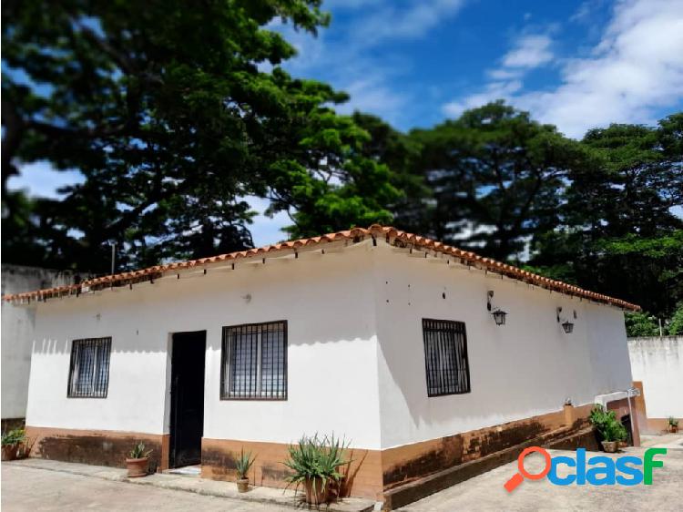 SE VENDE CASA EN MARGARITA SECTOR SALAMANCA VE02-895MAR-ESOL