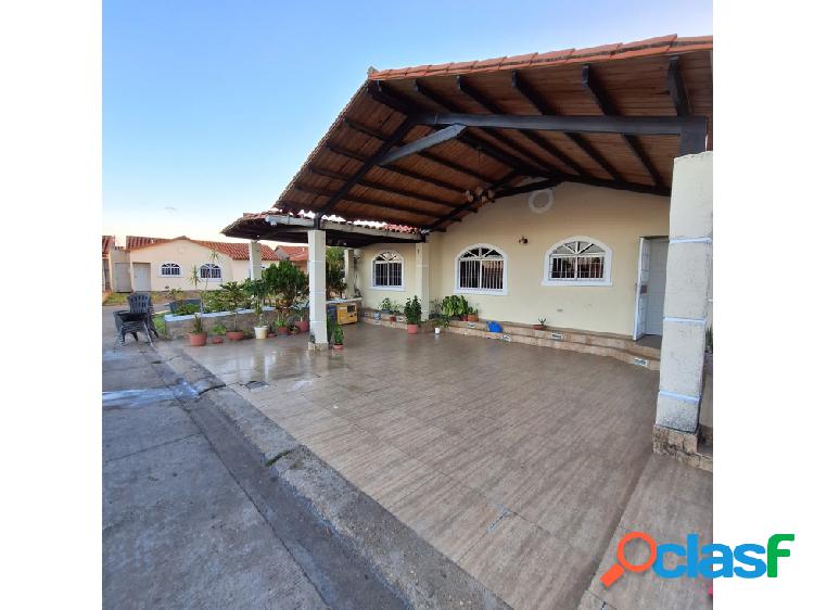 SE VENDE CASA EN URB TERRAZAS DEL NORTE VE02-650ST-YA