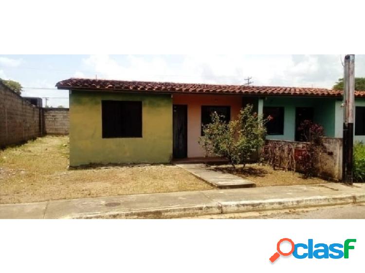 SE VENDE CASA URBANIZACION VILLA ESPERANZA VE08-256VE-OVIZ