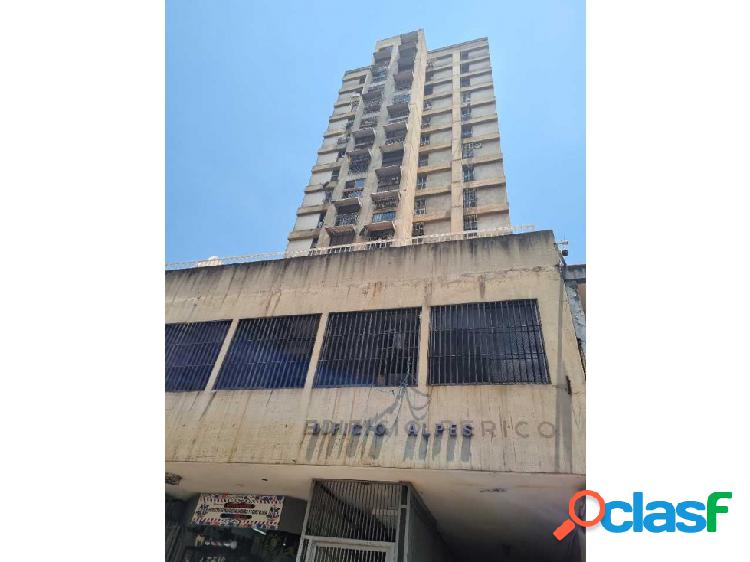 SE VENDE COMODO APARTAMENTO EN AVENIDAD AVENIDA UNIVERSIDAD