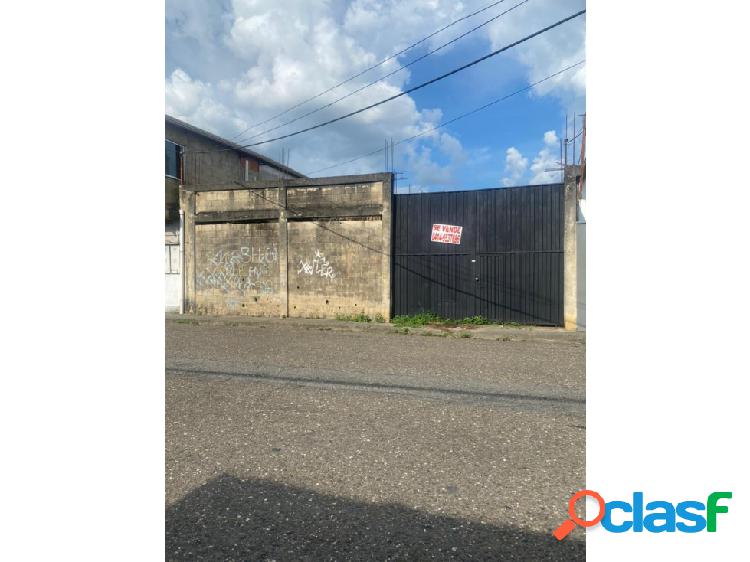 SE VENDE GALPÓN CON TERRENO BARRIO LA ARENOSA VE-08