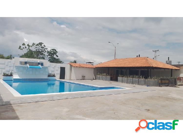 SE VENDE O ALQUILA CLUB SOCIAL EN TIPURO/VIA VIBORAL