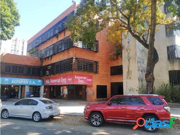 SE VENDE O ALQUILA OFICINA EN PREBO 1