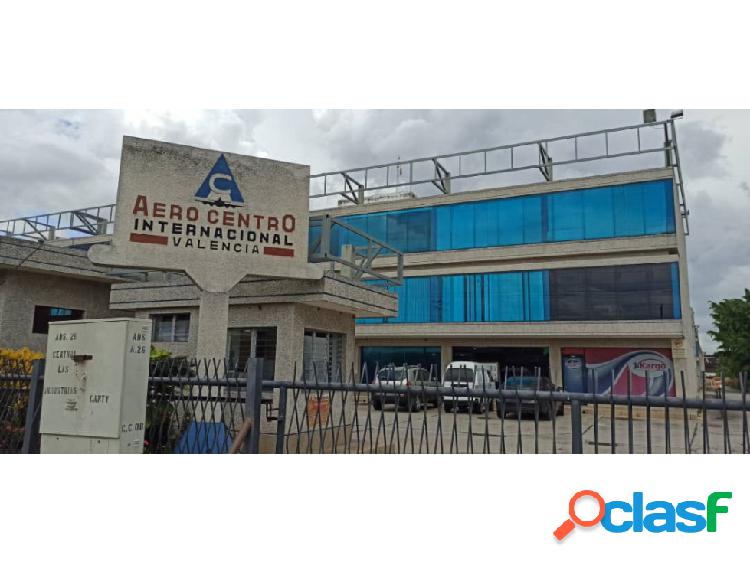 SE VENDE OFICINA EN CENTRO COMERCIAL AEROCENTRO