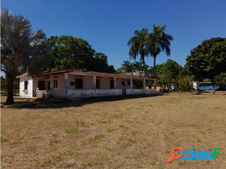 SE VENDE TERRENO EN SABANA DEL MEDIO