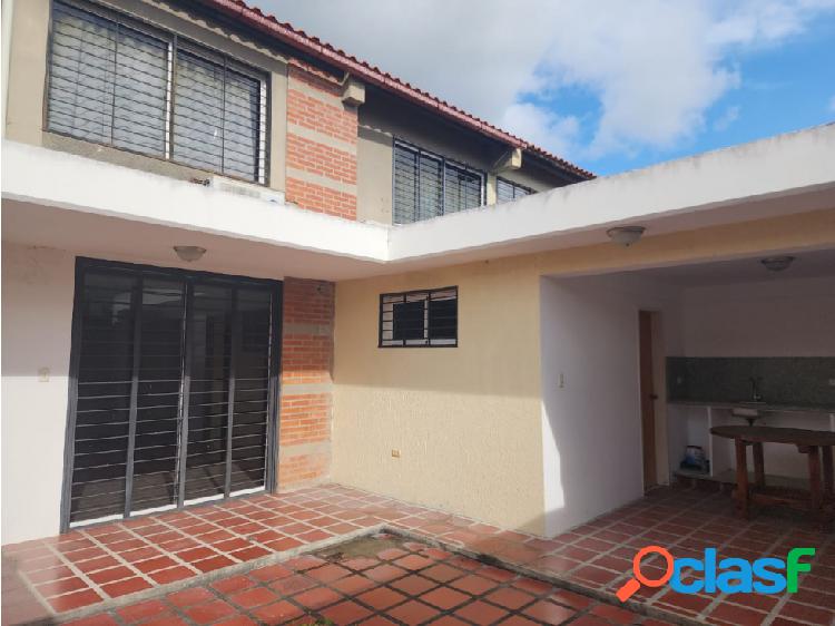 SE VENDE TOWN HOUSE SEBUCAN TERRAZAS DEL NORTE