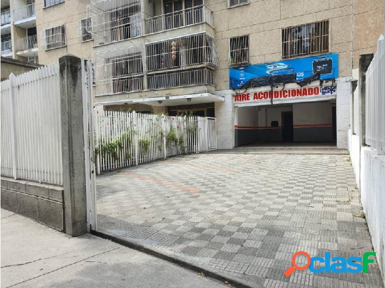 Se Alquila Local Comercial a pie de calle. Bello Campo