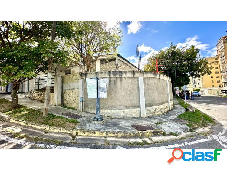 Se Alquila casa Urb. Sorocaima La Trinidad 4h/4b/2E 6019