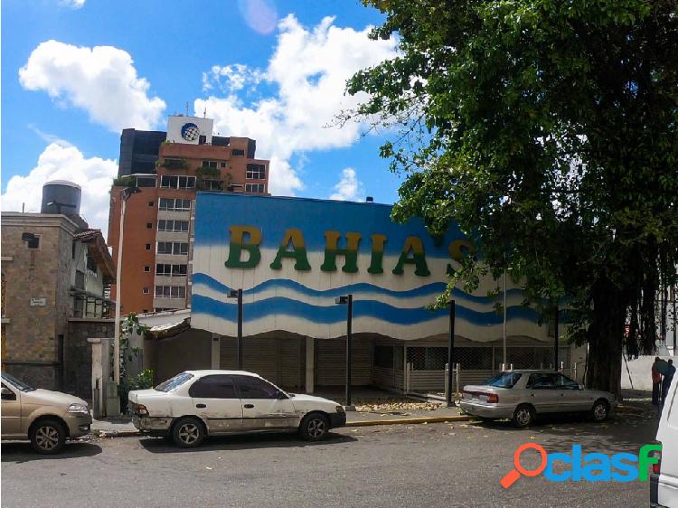 Se VENDE Local Comercial 700 m2 y Terreno 1.950 m2 BAHIAS