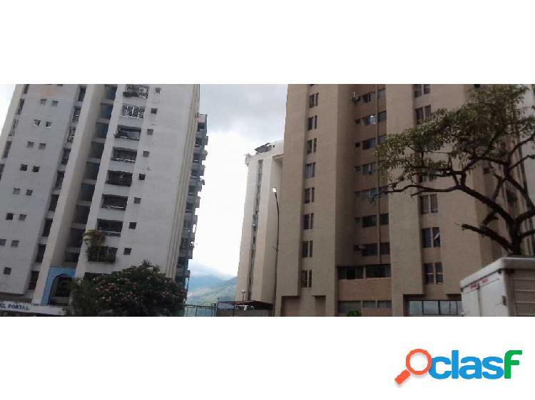 Se Vende Apartamento en Lomas del Avila YS06