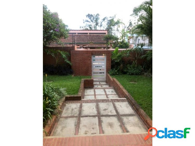 Se Vende Casa-300m²C/500m²T-5H+4.5B+1HS+3P-Lomas d/l