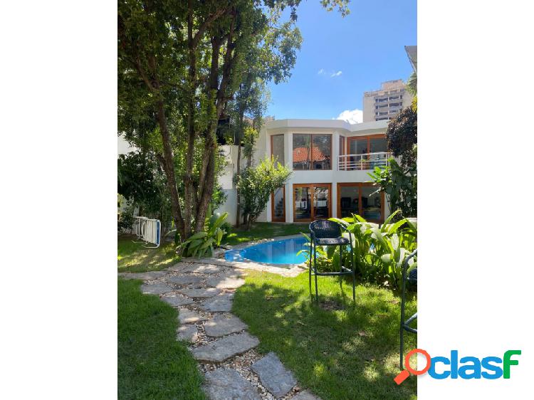 Se Vende Casa 625 Mt2 en la Urbanización Los Palos Grandes