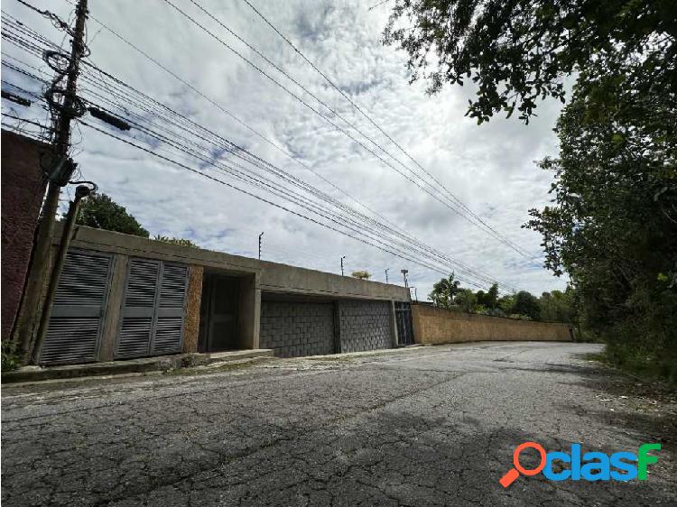 Se Vende Casa 870 M2 en la Urbanización El Volcán