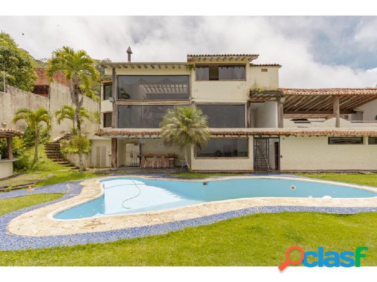 Se Vende Casa en la Urb Los Guayabitos 850M2