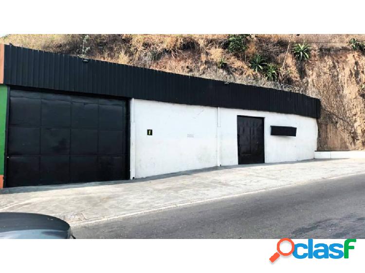 Se Vende Galpón Industrial Comercial a pie de calle en La