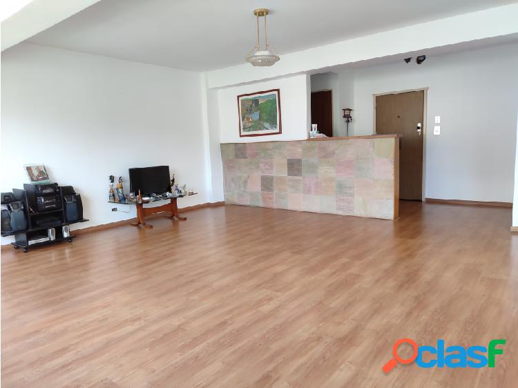 Se Vende apartamento en La Urbina parte alta