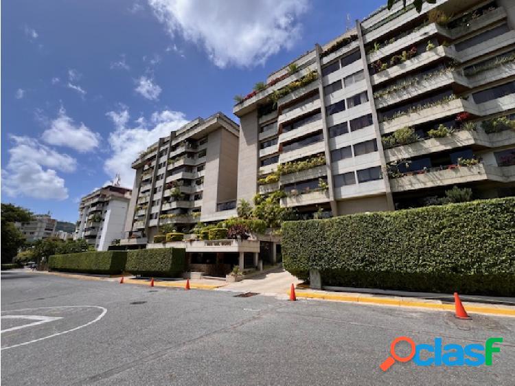 Se alquila Apartamento 210m2.5H+S/4B+S/2P. Valle Arriba.