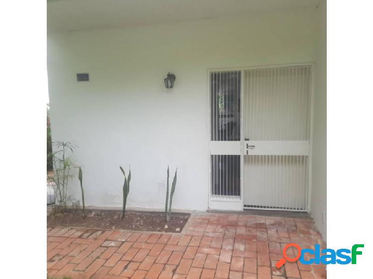 Se alquila anexo 142m2 Prados del Este 3647