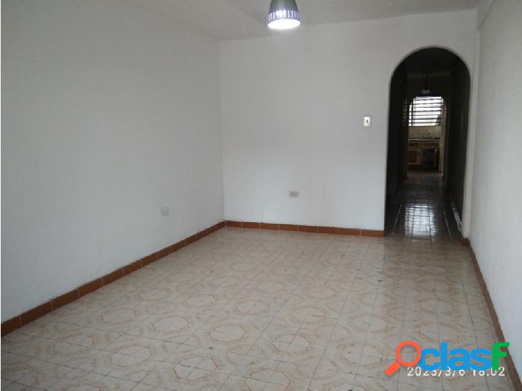 Se alquila anexo 70m2 2h/1b/1p El Paraiso 9415