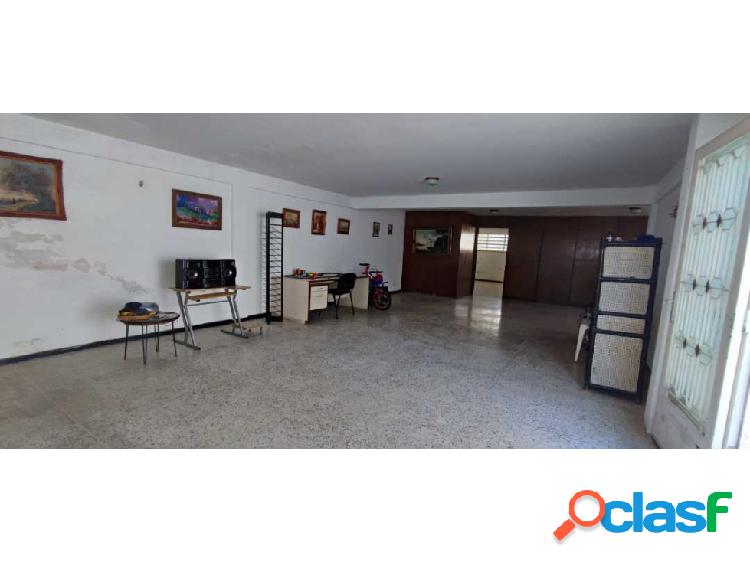 Se alquila anexo/deposito 120m2 El Marques 7974