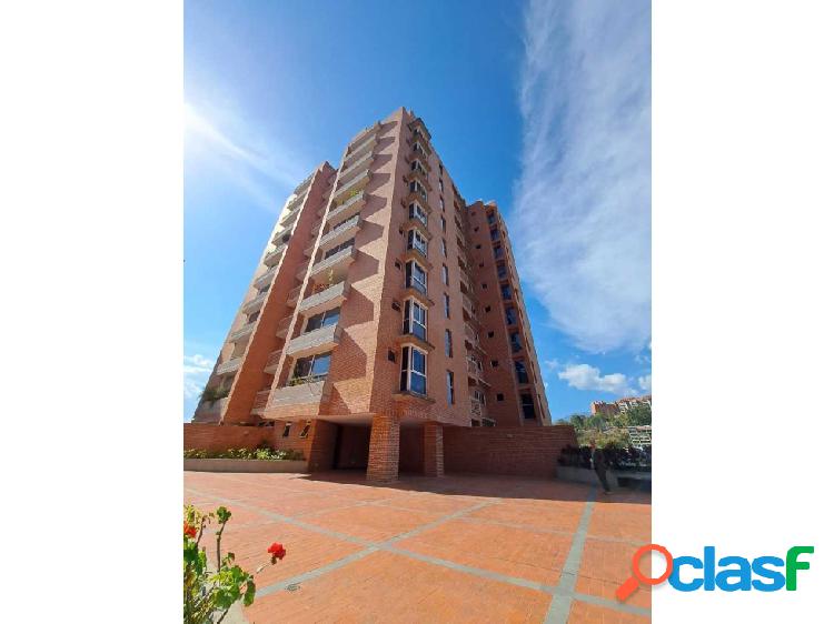 Se alquila apartamento 110 mts2 3H + S/ 2B +S/ 2 E. La