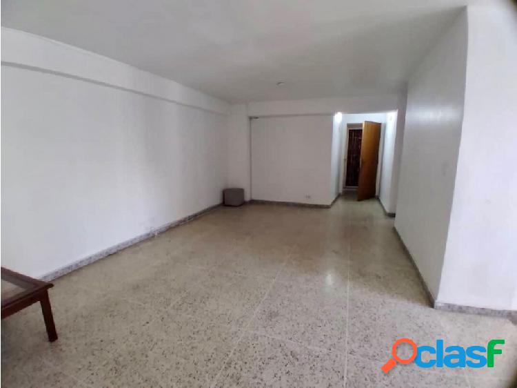 Se alquila apartamento 98m2 Palo Verde 3023