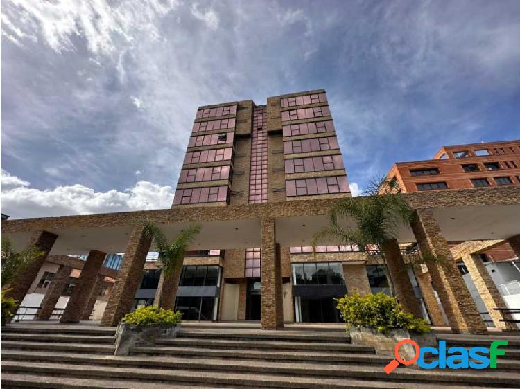 Se alquila oficina 111.88m2. Las Mercedes