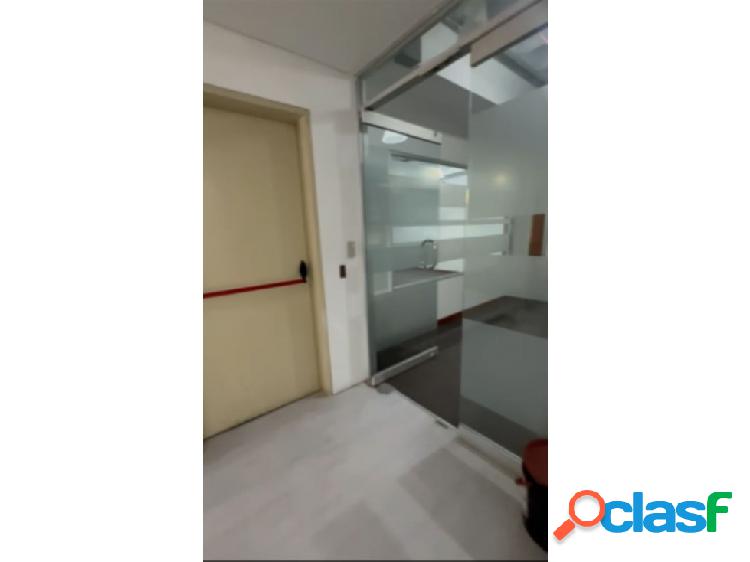 Se alquila oficina 200m2. El Rosal