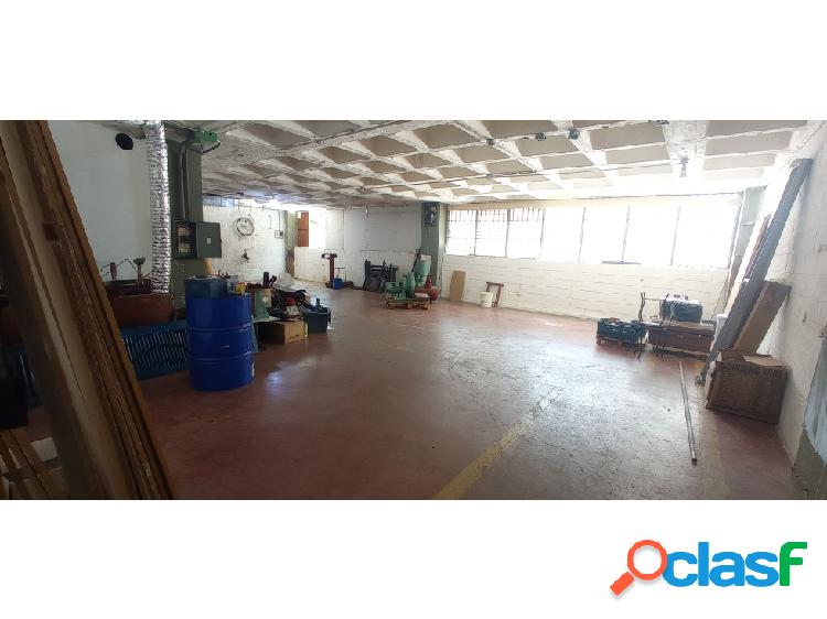 Se alquila planta industrial/depósito 206m2 Boleíta Norte