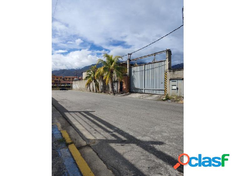 Se vende/ Alquila Terreno 3920m2. Guatire.