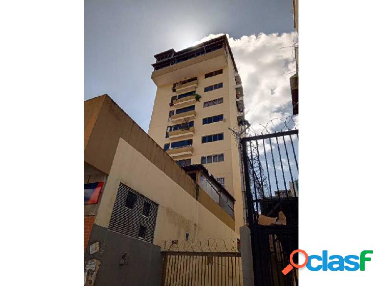 Se vende Apartamento 110mts² 3H/2B/2E Las Acacias