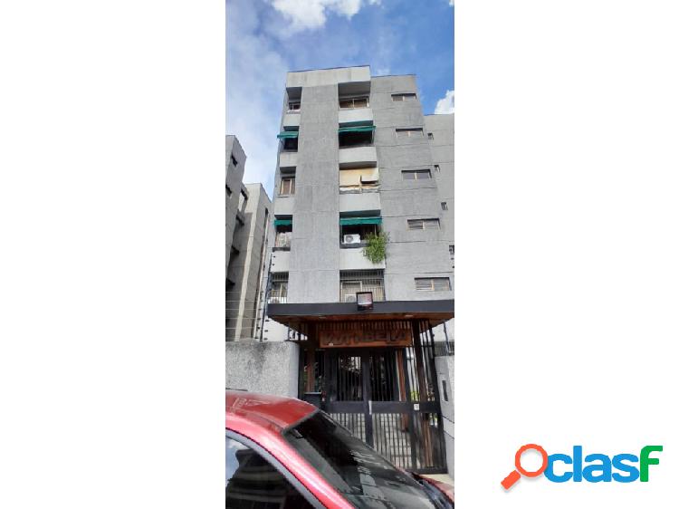 Se vende Apartamento 154m2.3H/3B/2P. La Miranda